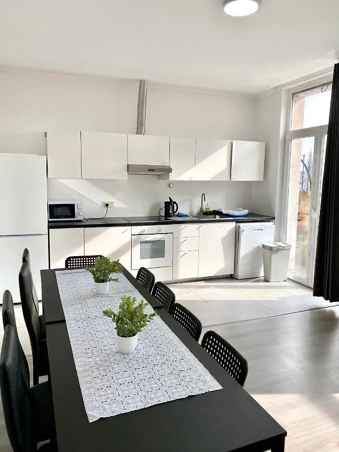Apartments Plantin 3 Sleeping Rooms 2 Bathrooms. Anvers Belçika