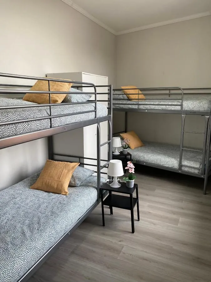 Apartments Plantin 3 Sleeping Rooms 2 Bathrooms. Anvers 0*,  Belçika