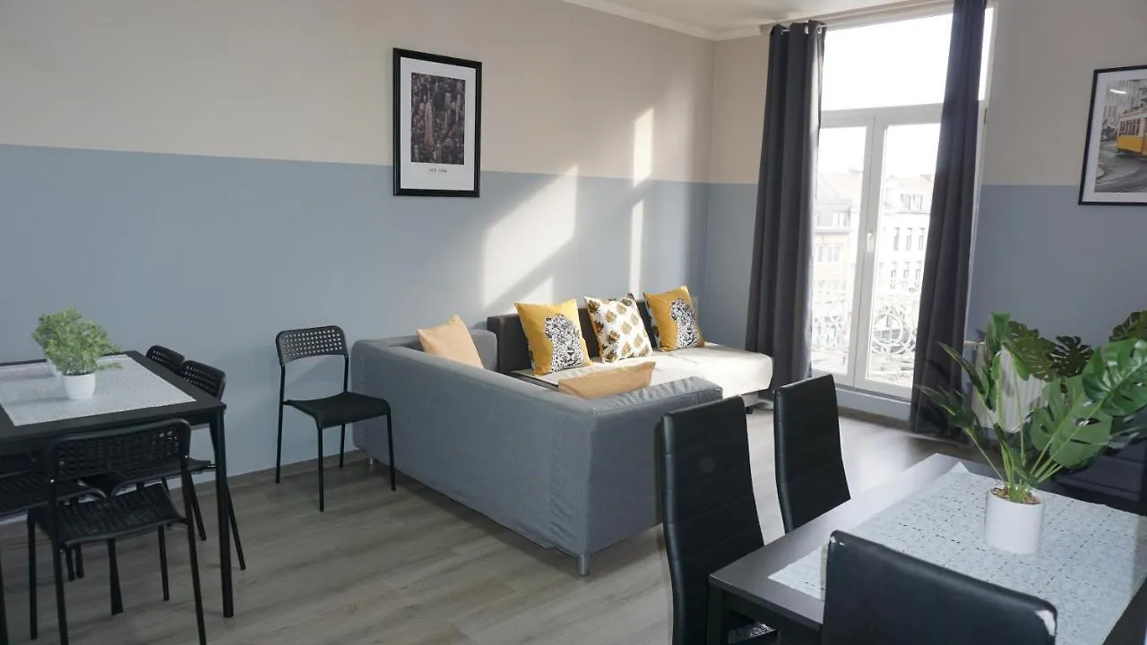 Apartments Plantin 3 Sleeping Rooms 2 Bathrooms. Anvers 0*,  Belçika
