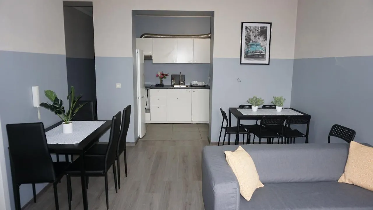 Apartments Plantin 3 Sleeping Rooms 2 Bathrooms. Anvers