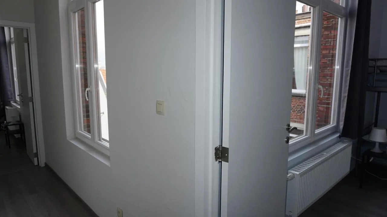 Apartments Plantin 3 Sleeping Rooms 2 Bathrooms. Anvers Belçika