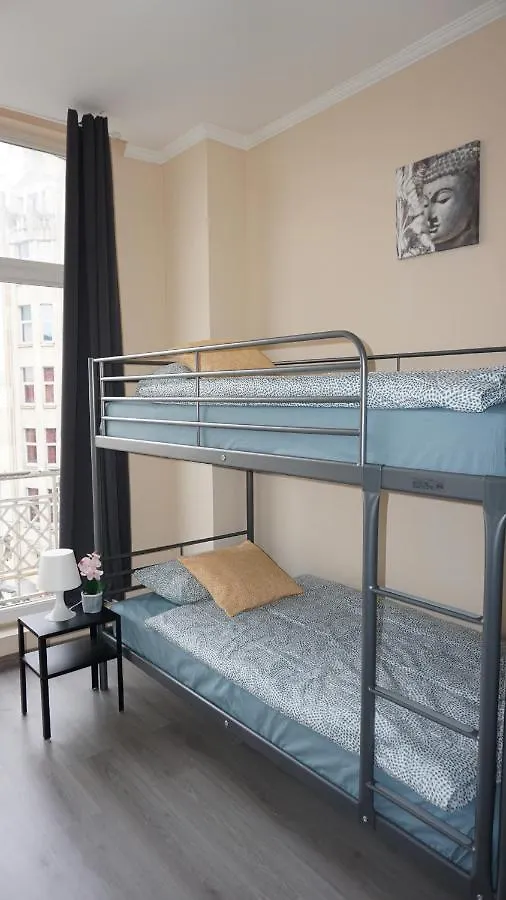 Apartments Plantin 3 Sleeping Rooms 2 Bathrooms. Anvers