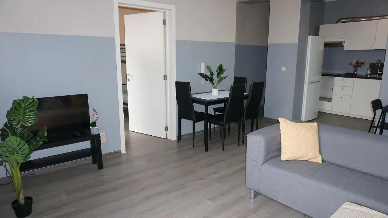 Apartments Plantin 3 Sleeping Rooms 2 Bathrooms. Anvers
