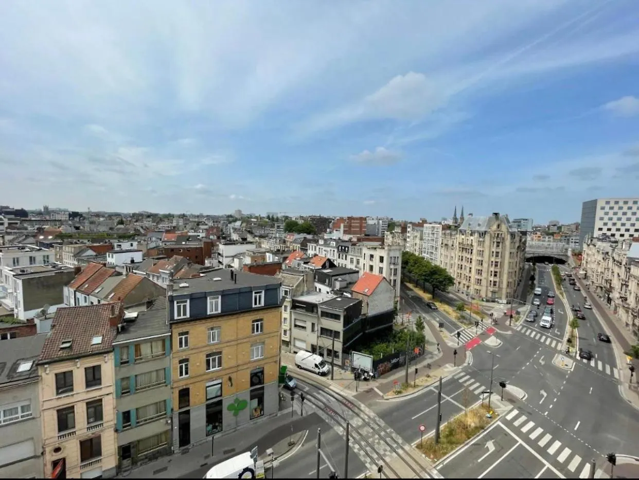 Apartments Plantin 3 Sleeping Rooms 2 Bathrooms. Anvers